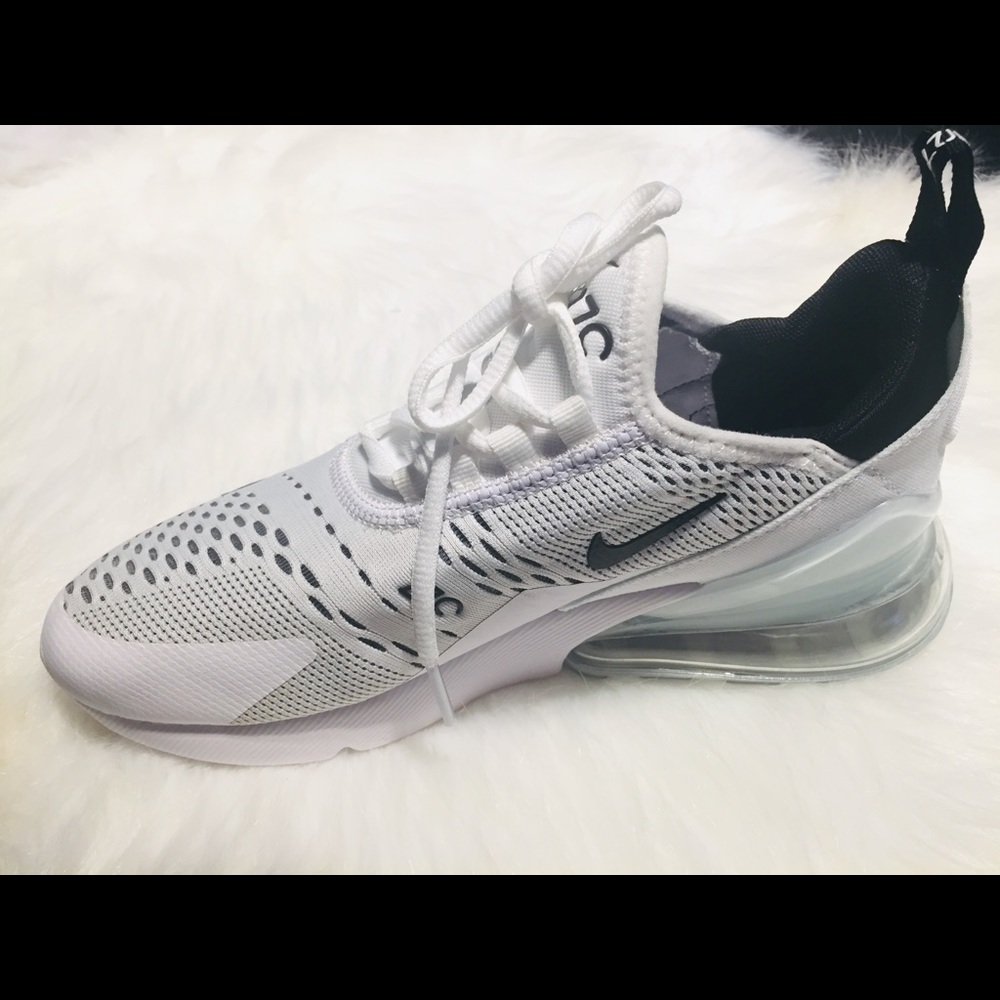 Nike Air Max 270 Women’s shoes